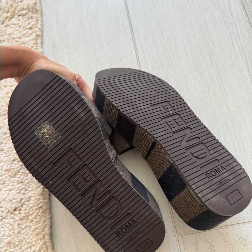 Fendi Sunshine Pequin Striped Platform Sandals - Picture 7 of 11